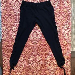 Jedzebel criss cross festival legging
